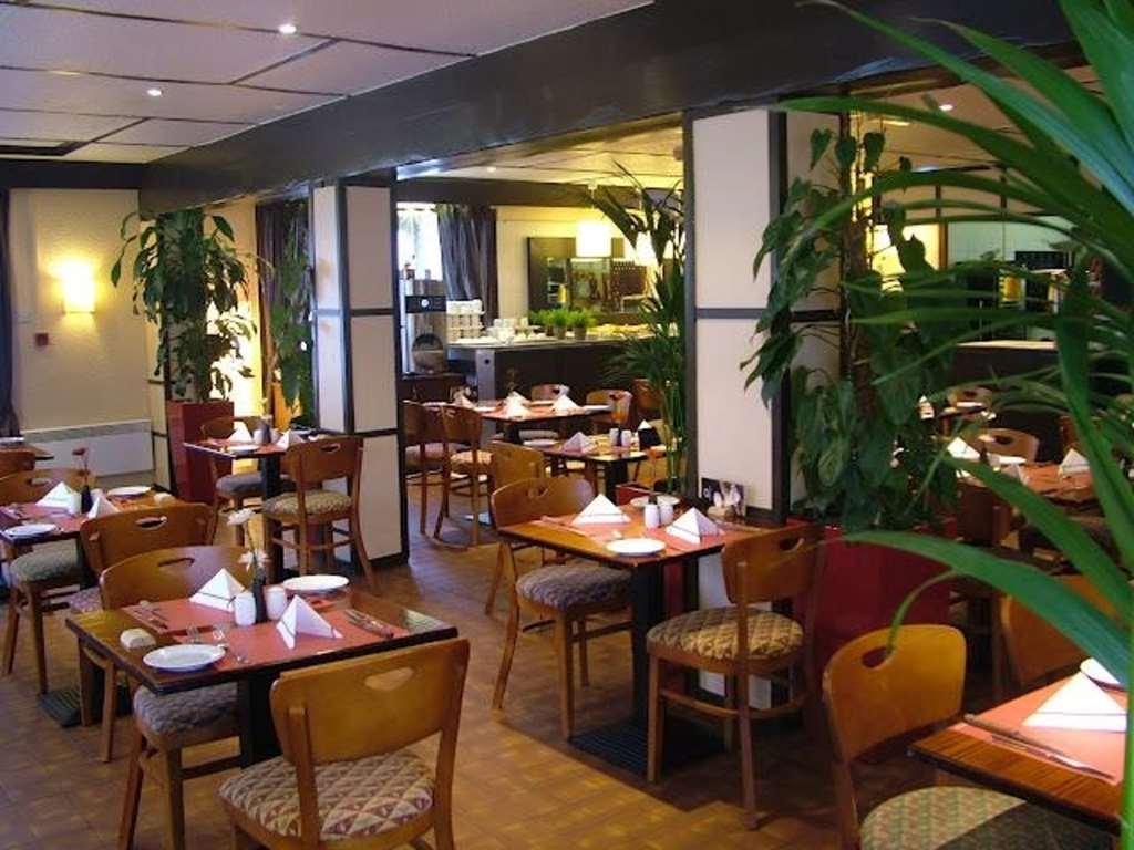 Campanile Hotel - Basildon - East Of London מסעדה תמונה
